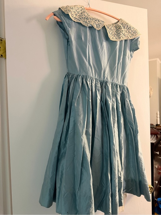 R 2 Dresses & Skirts - Vintage 1960’s party dress with Lace Collar in Light Blue